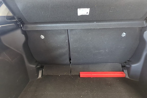 Toyota Yaris 11 of 11