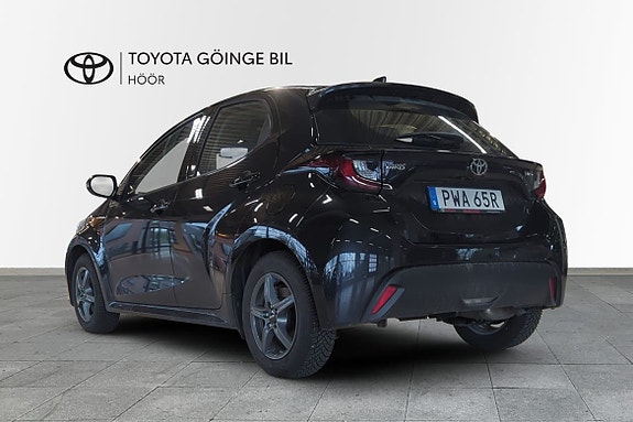 Toyota Yaris 3 of 11