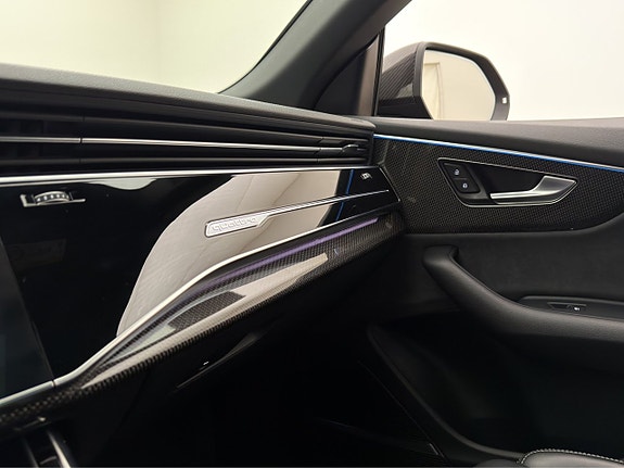Audi Q8 27 of 30