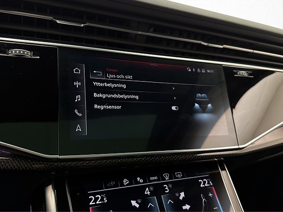 Audi Q8 22 of 30