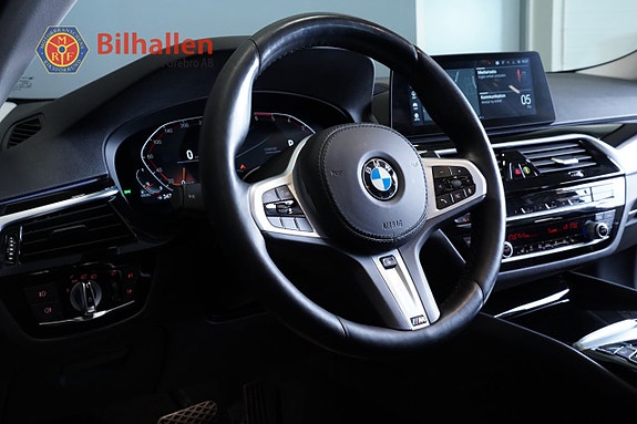 BMW 520d 3 of 5