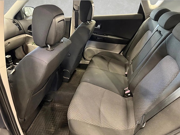 Kia Ceed 10 of 14