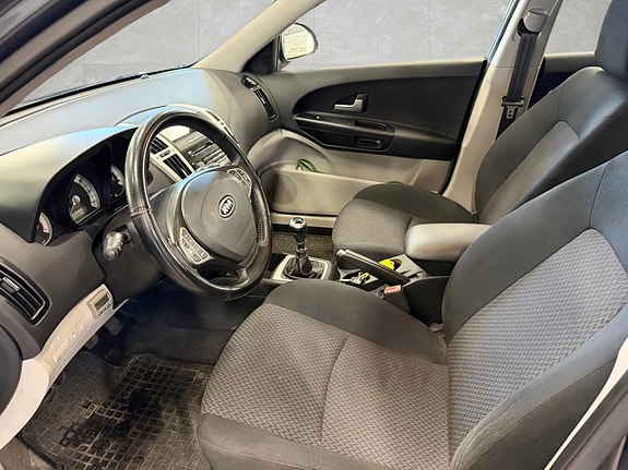 Kia Ceed 14 of 14