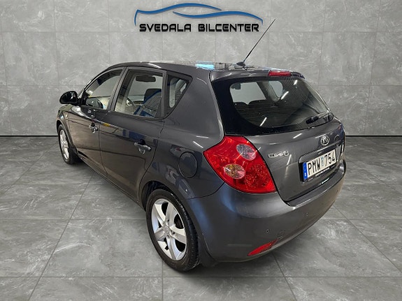 Kia Ceed 4 of 14
