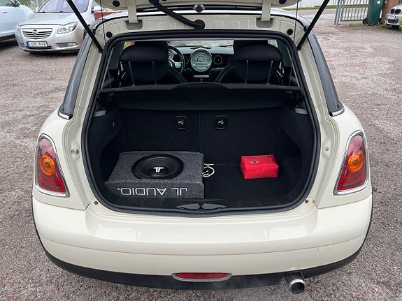 MINI Cooper 14 of 22