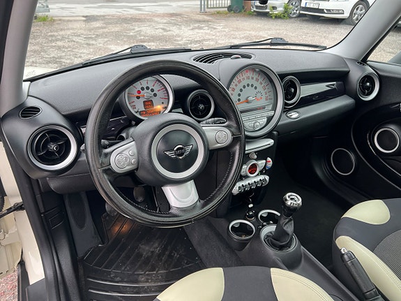 MINI Cooper 6 of 22