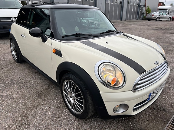 MINI Cooper 20 of 22