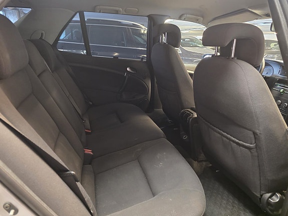Saab 9-5 11 of 13