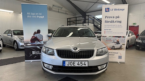 Skoda Octavia 3 of 5