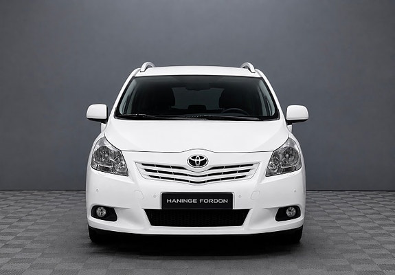 Toyota Verso 2 of 5