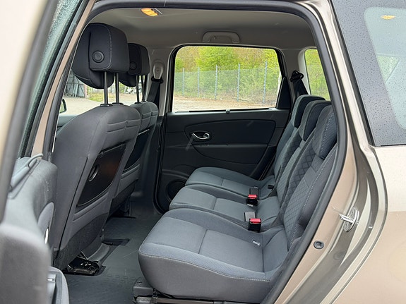 Renault Grand Scenic III 9 of 11