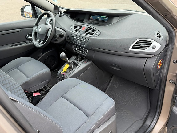 Renault Grand Scenic III 8 of 11