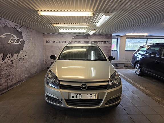 Opel Astra 2 of 5