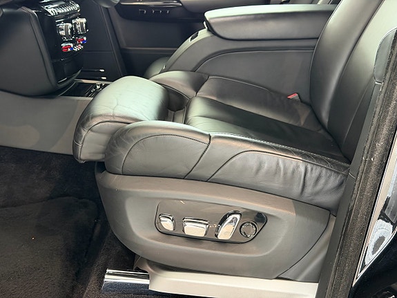 Rolls Royce Phantom 13 of 30