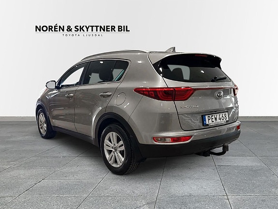 Kia Sportage 2 of 5