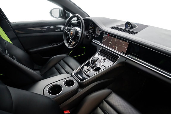 Porsche Panamera 4 24 of 27