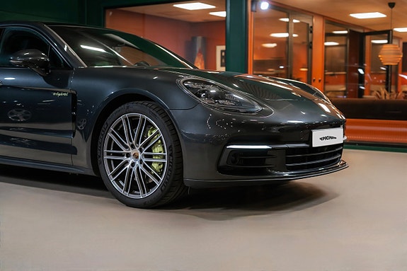 Porsche Panamera 4 9 of 27
