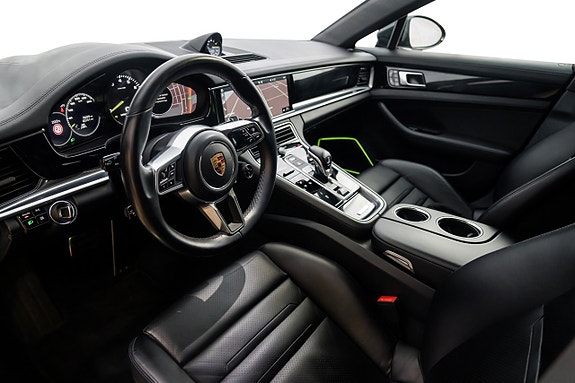 Porsche Panamera 4 12 of 27