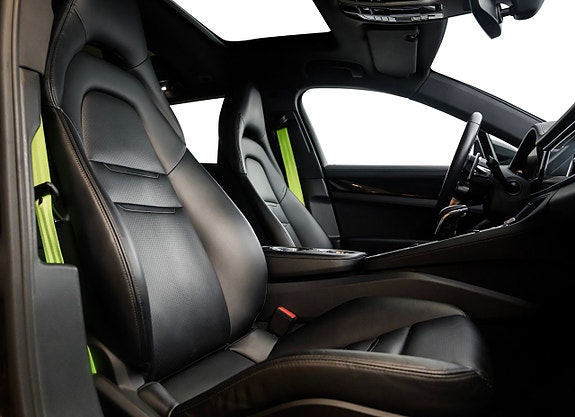 Porsche Panamera 4 22 of 27