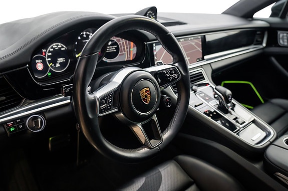 Porsche Panamera 4 13 of 27