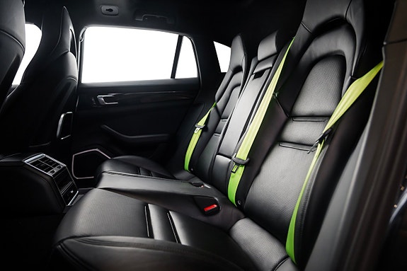 Porsche Panamera 4 27 of 27