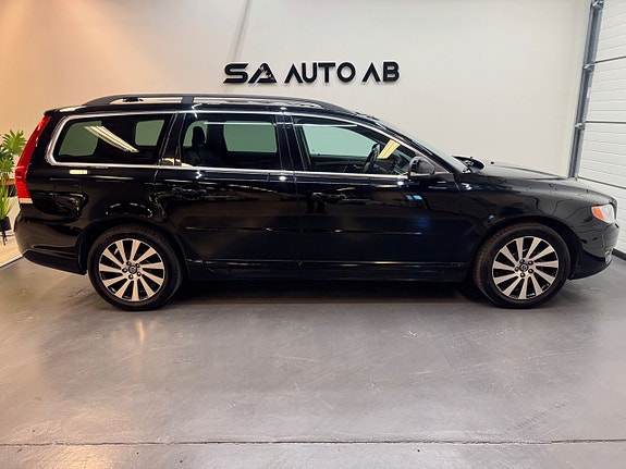 Volvo V70 4 of 19