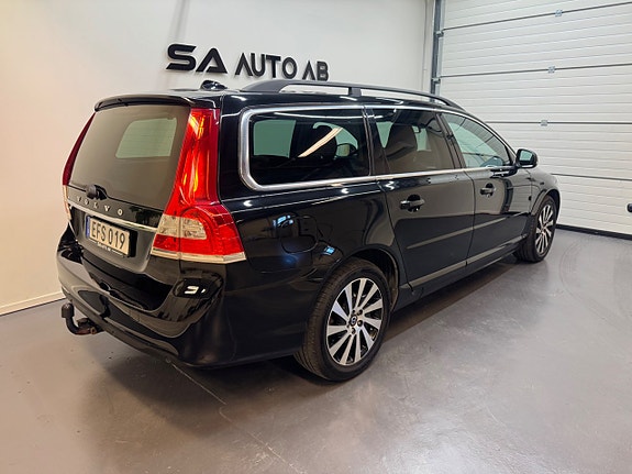 Volvo V70 5 of 19