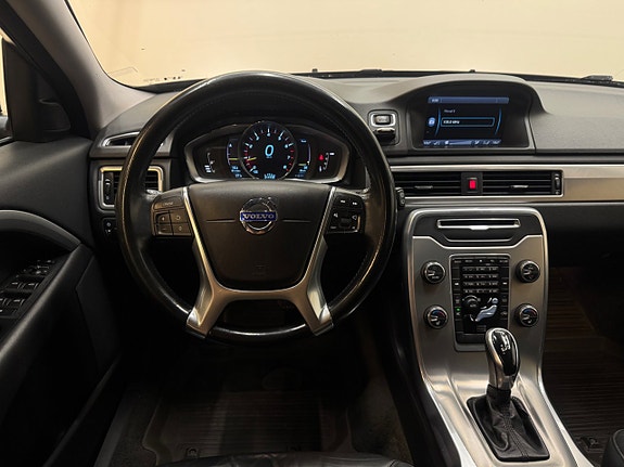 Volvo V70 11 of 19