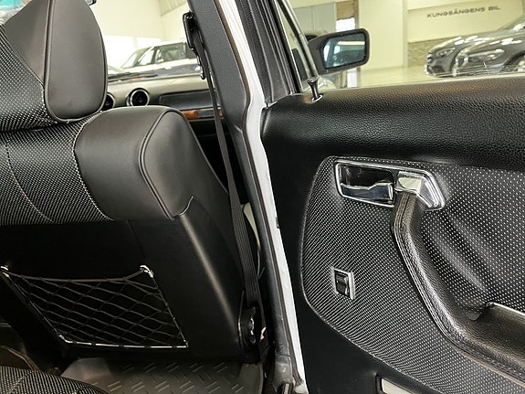 Mercedes-Benz 280 23 of 25