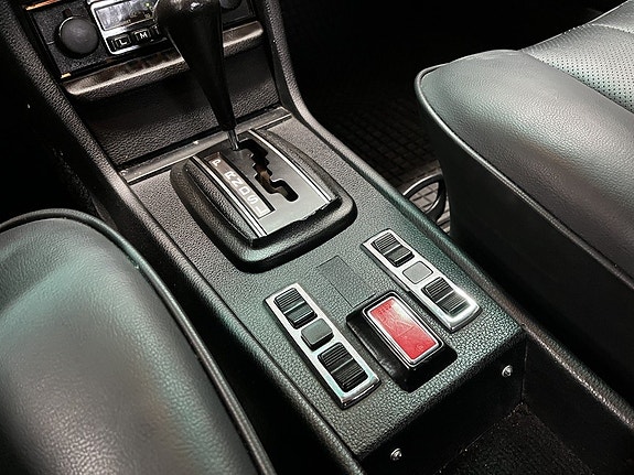 Mercedes-Benz 280 18 of 25