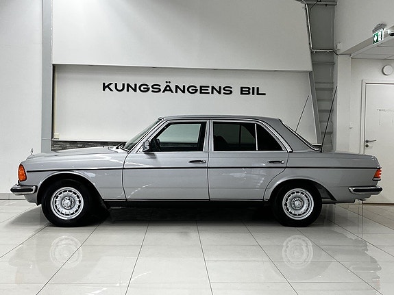 Mercedes-Benz 280 4 of 5