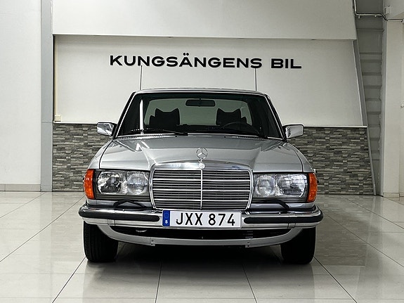 Mercedes-Benz 280 5 of 5