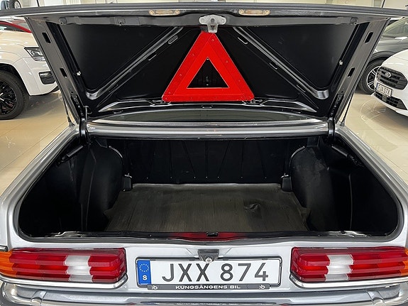 Mercedes-Benz 280 17 of 25
