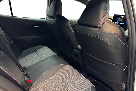 Toyota Corolla 9 of 21