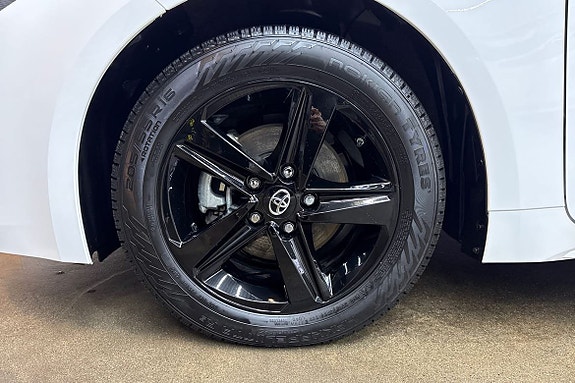 Toyota Corolla 17 of 21