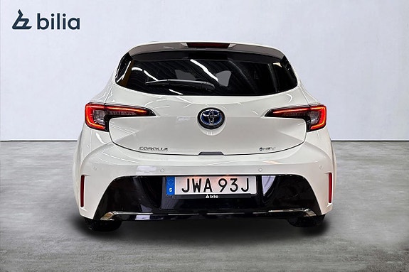 Toyota Corolla 5 of 5