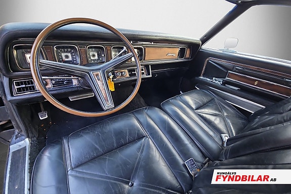 Lincoln Continental Mark III 7 of 10