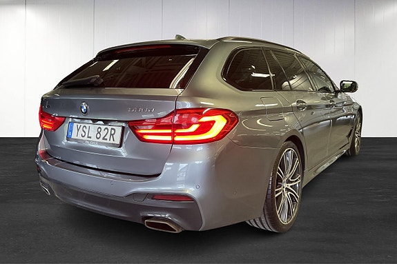 BMW 530d 4 of 5
