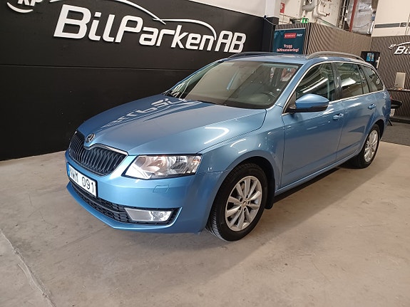 Skoda Octavia 2 of 5