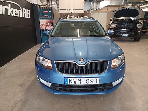 Skoda Octavia 3 of 5