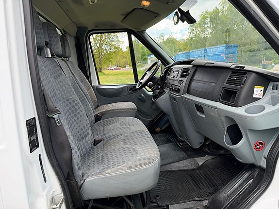 Ford Transit 16 of 19