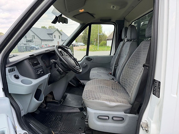 Ford Transit 14 of 19
