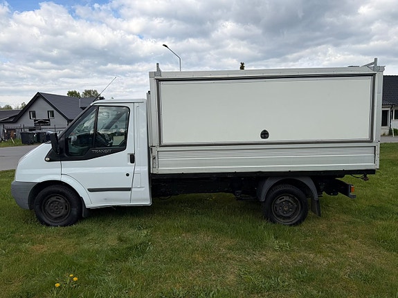 Ford Transit 2 of 5