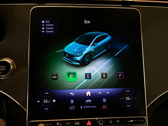 Mercedes-Benz EQE500 SUV 19 of 30