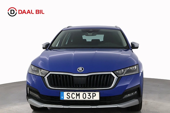 Skoda Octavia Scout 2 of 5