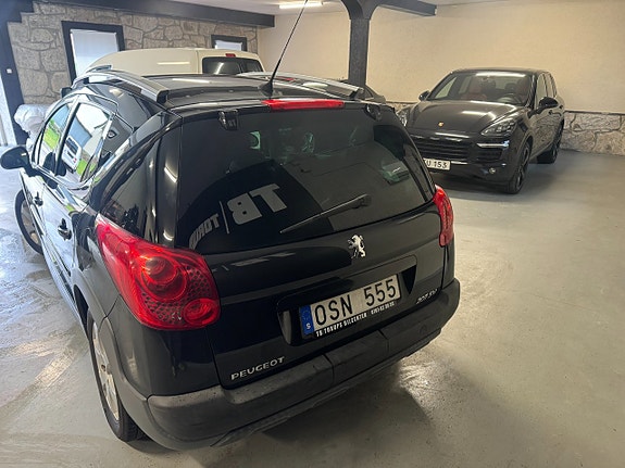 Peugeot 207 SW 3 of 5
