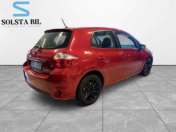 Toyota Auris 3 of 14