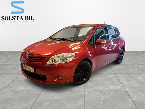 Toyota Auris 8 of 14