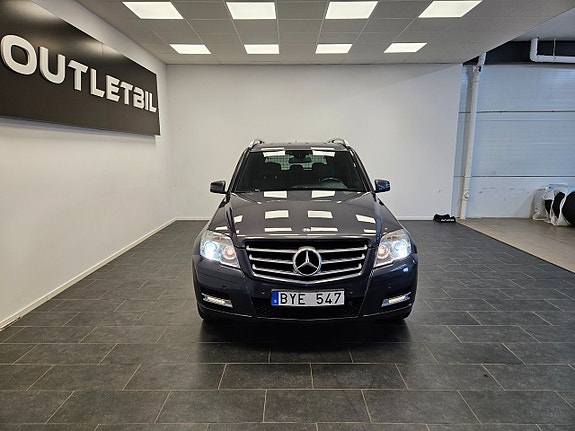 Mercedes-Benz GLK220 4 of 24