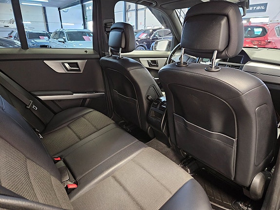 Mercedes-Benz GLK220 16 of 24